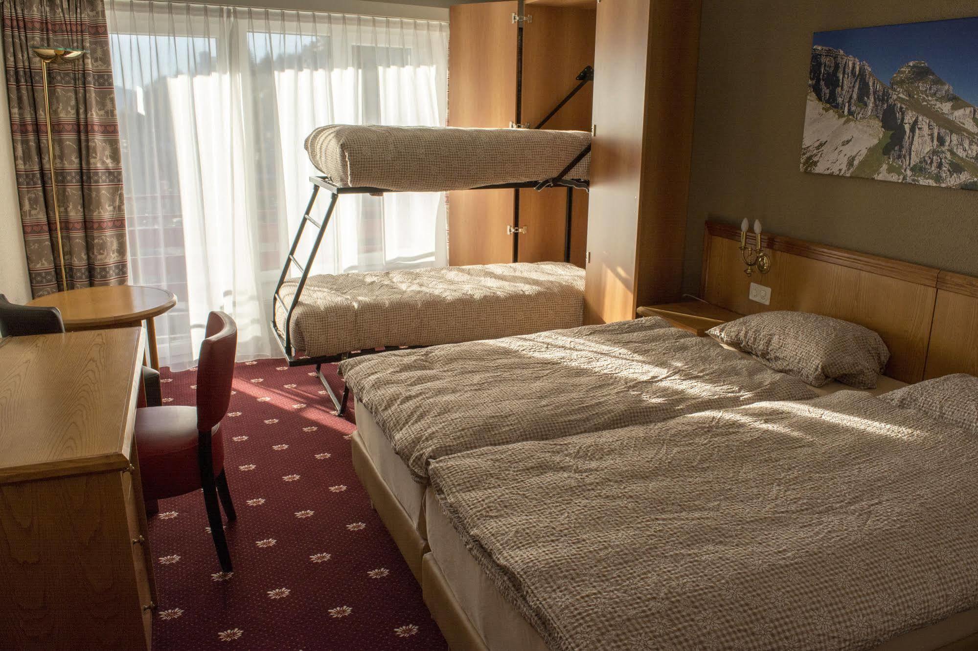 Alpine Classic Hotel Лезен Екстериор снимка
