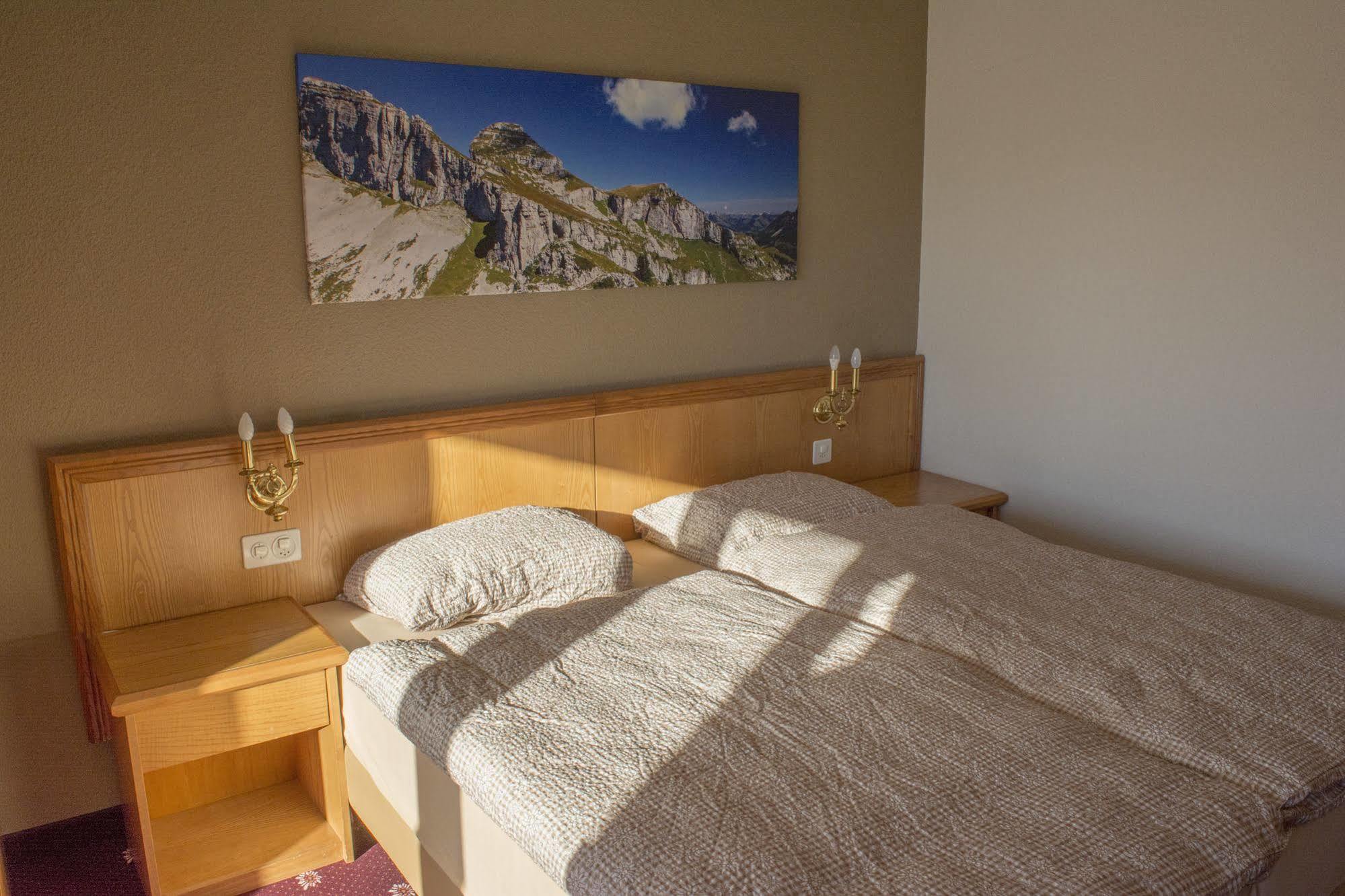 Alpine Classic Hotel Лезен Екстериор снимка