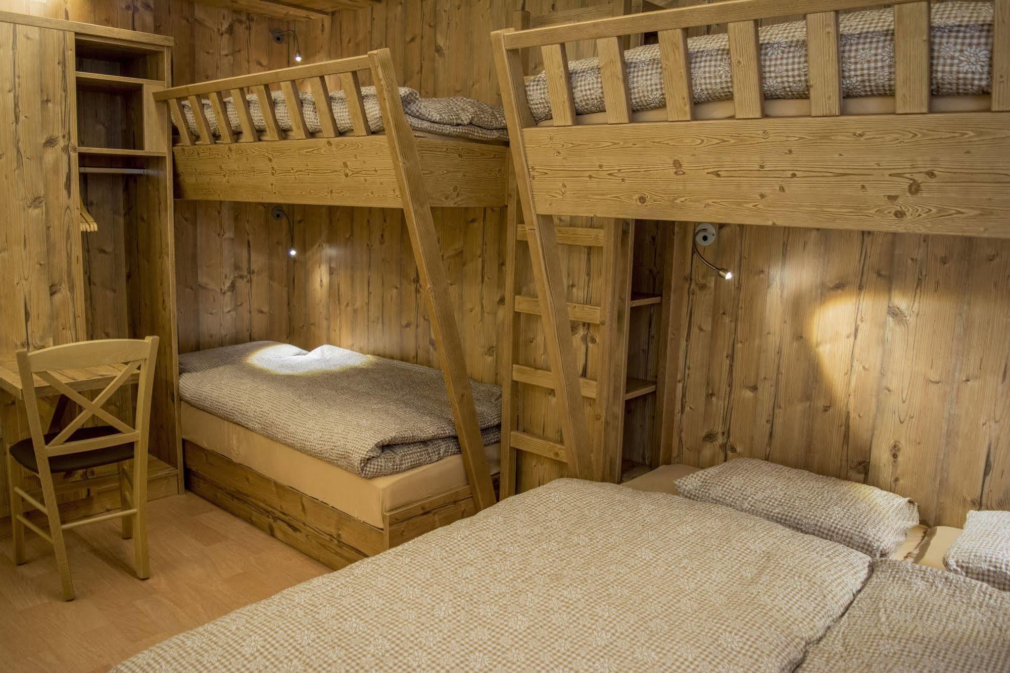 Alpine Classic Hotel Лезен Екстериор снимка