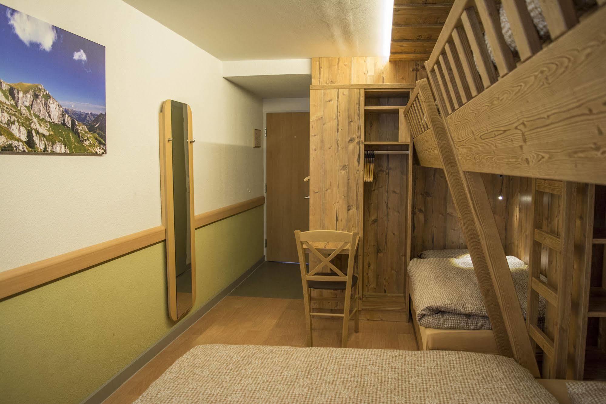 Alpine Classic Hotel Лезен Екстериор снимка